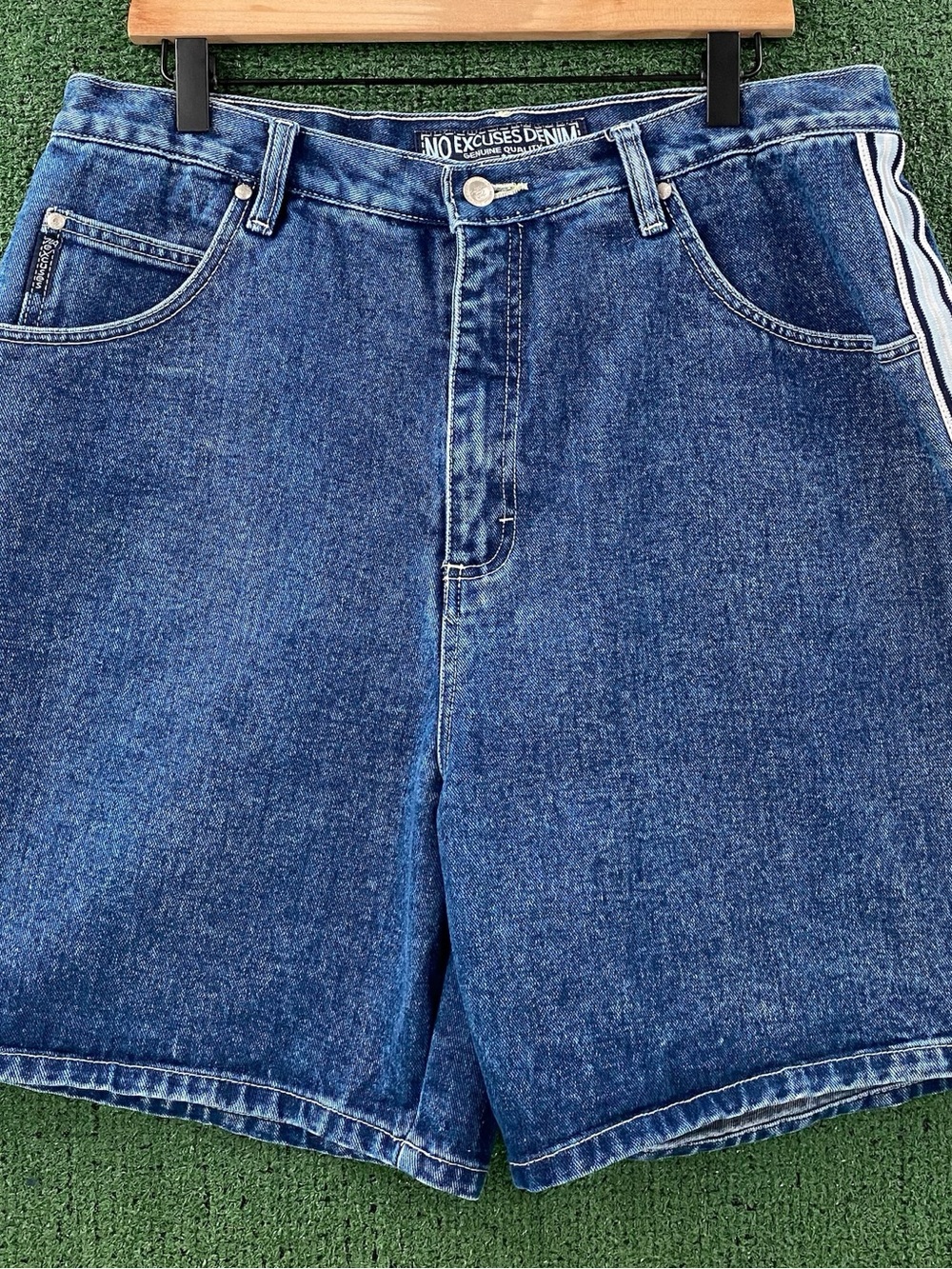 VTG 90’s No Excuses Striped Sides Denim Jean Shorts Jorts Women’s SZ 34” Waist